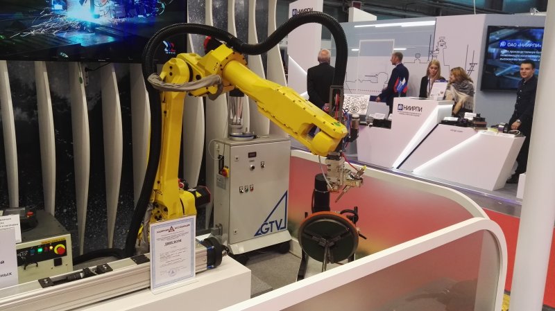 Project of the Shipbuilding and Ship Repair Technology Center: robotized system Finist-S designed for buildup welding of anti-wear coatings on ship’s mechanical components