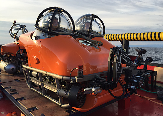 Manned autonomous underwater search-and-rescue vehicles ARS-600