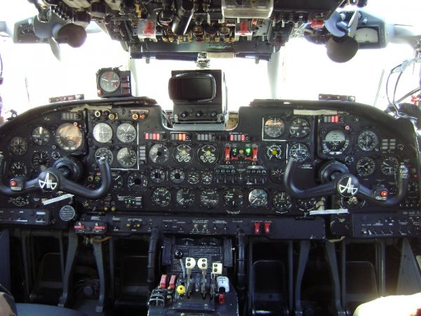 An-26 cockpit, pilot stations