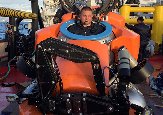 Testing of manned autonomous underwater search-and-rescue vehicles ARS-600