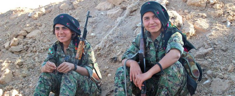 Girls among Kurdish militia